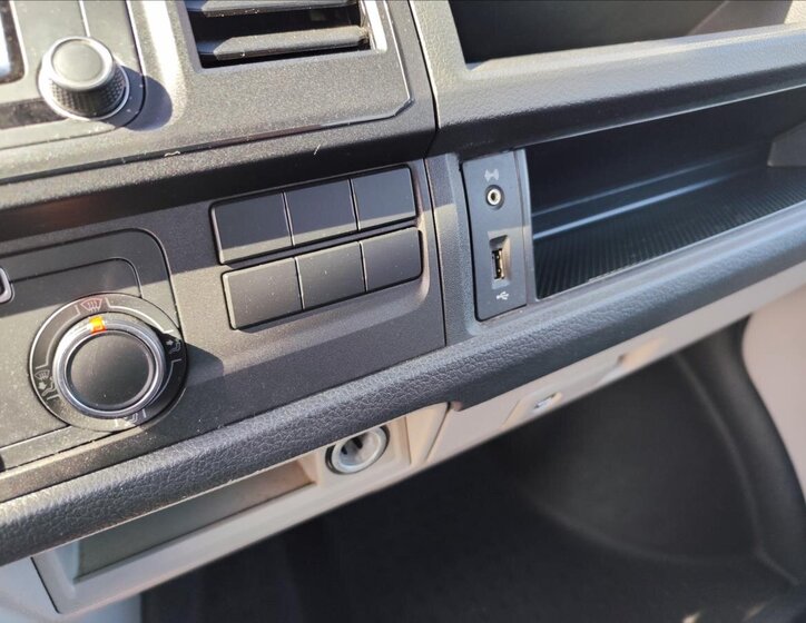 Volkswagen Transporter Kombi 2,0 l 110 kw