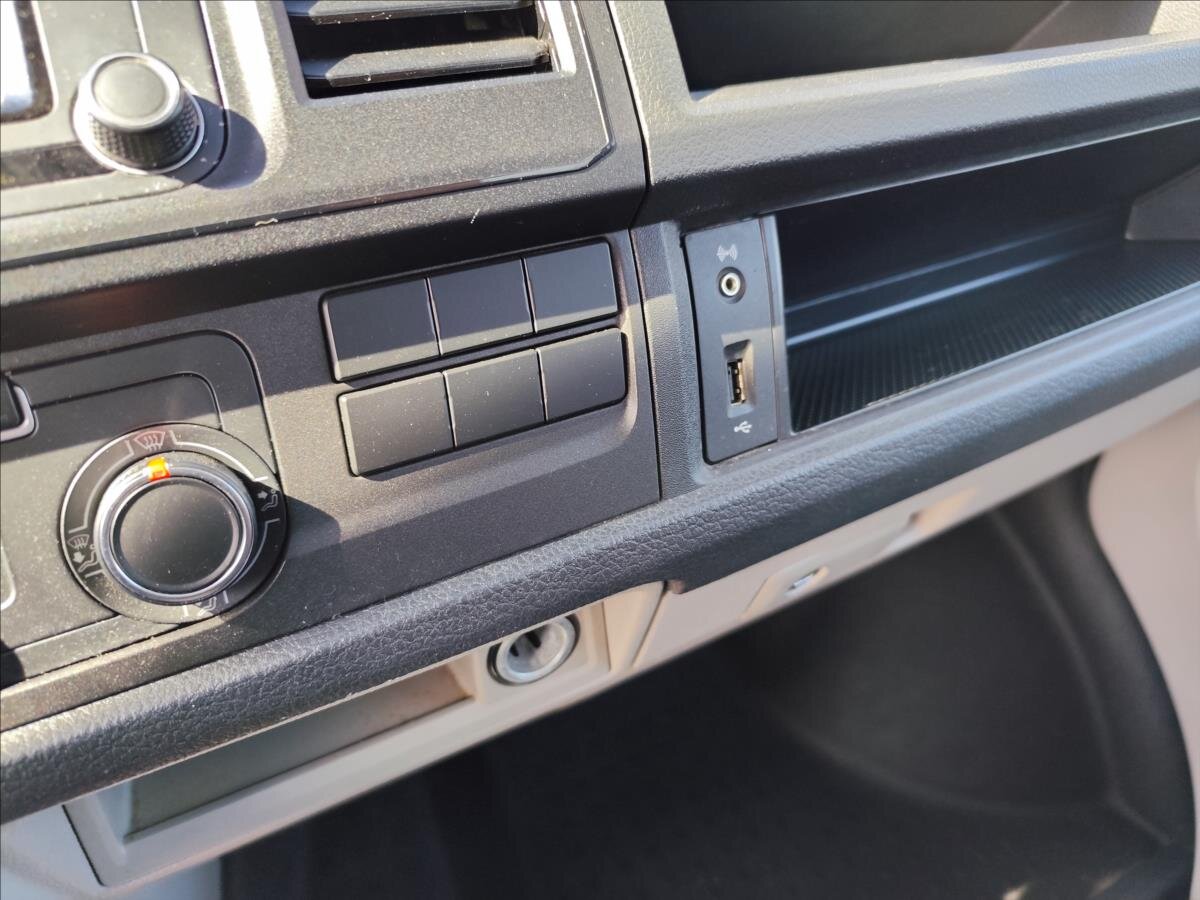 Volkswagen Transporter Kombi 2,0 l 110 kw