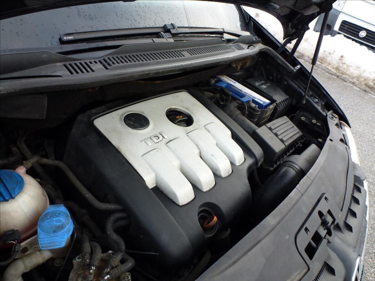 Volkswagen Touran Kombi 2,0 l 100 kw