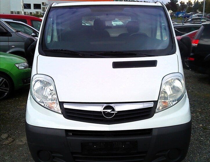 Opel Vivaro 4