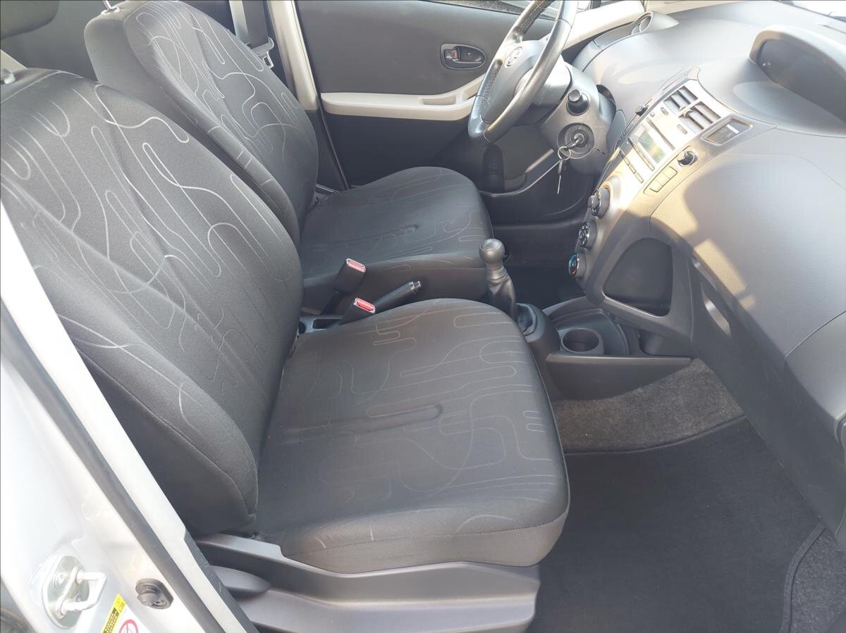 Toyota Yaris Hatchback 998,0 50 kw