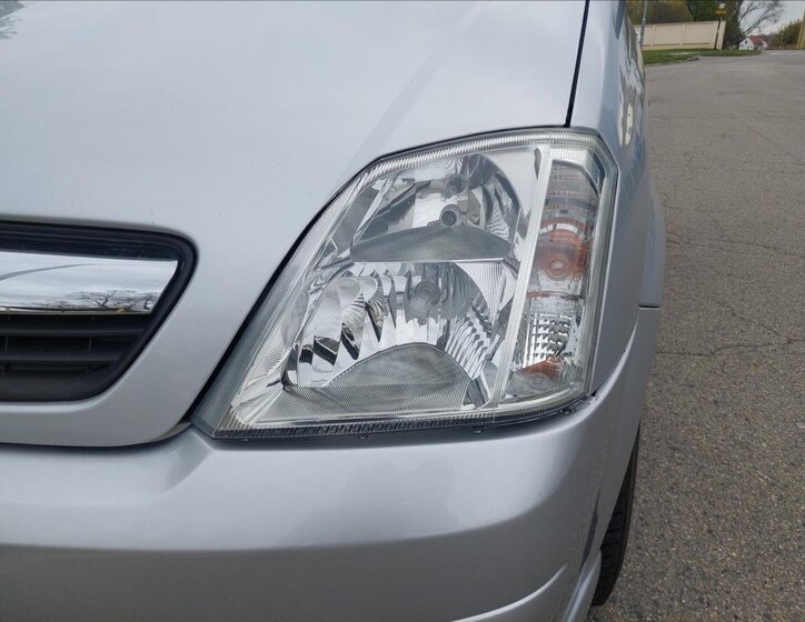 Opel Meriva MPV 1,6 l 77 kw