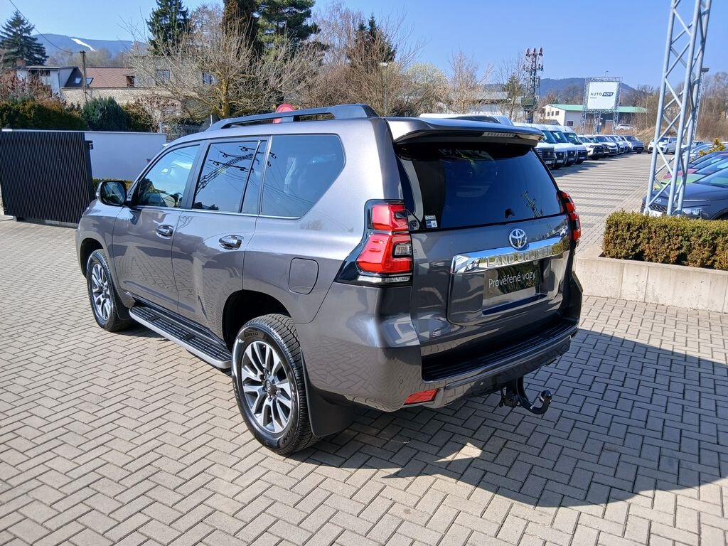 Toyota Land Cruiser SUV / Terénní 2,8 l 150 kw