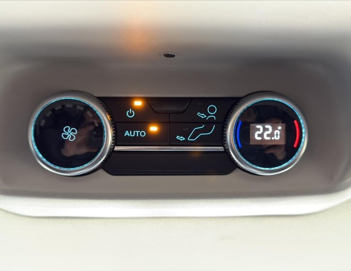 Ford Tourneo Custom Kombi 2,5 l 171 kw