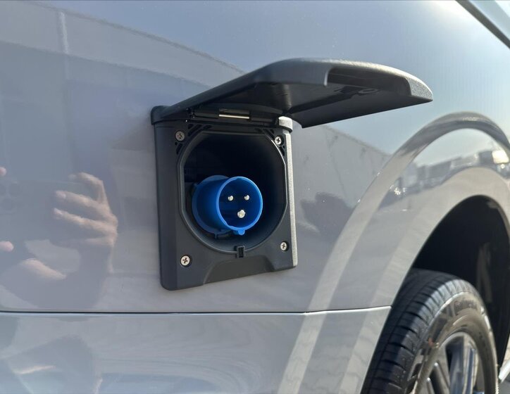 Ford Tourneo Custom Kombi 2,0 l 125 kw