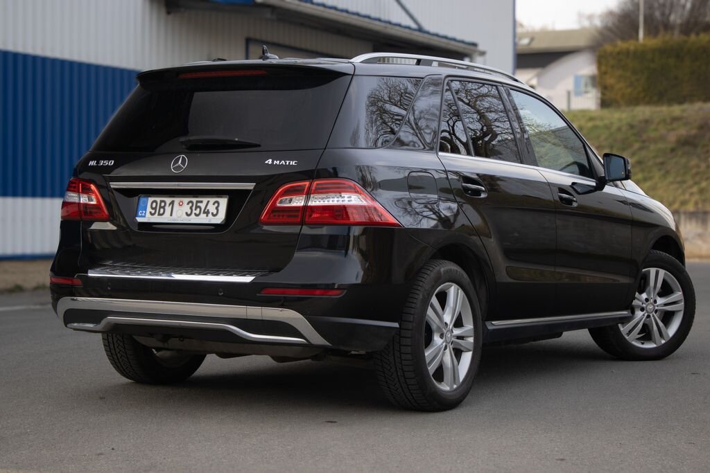 Mercedes-Benz Třídy M SUV / Terénní 3,5 l 225 kw