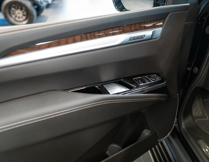 Cadillac Escalade 20