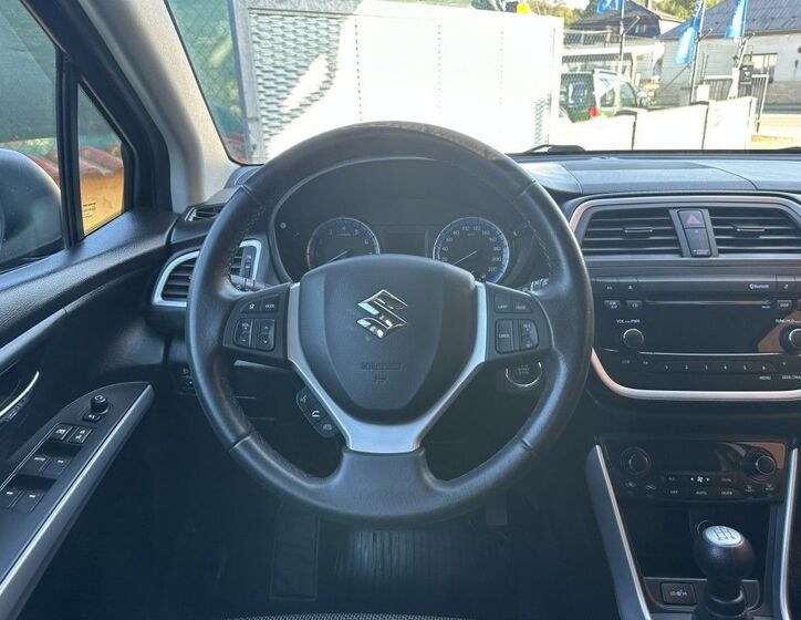 Suzuki SX4 S-Cross 11
