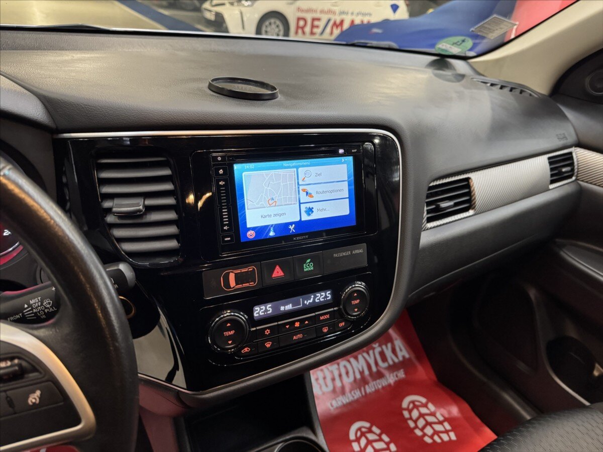 Mitsubishi Outlander SUV / Terénní 2,0 l 110 kw