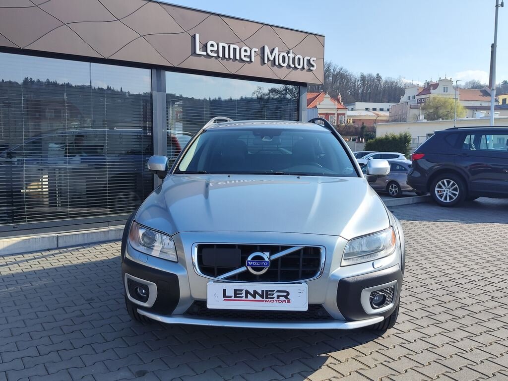 Volvo XC70 Kombi 2,4 l 151 kw