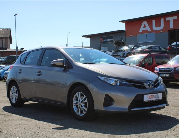 Toyota Auris Hatchback 1,3 l 73 kw