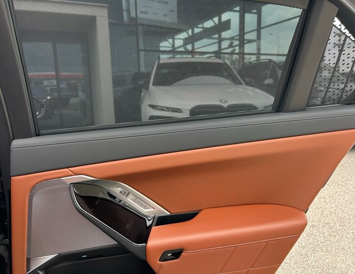 BMW i7 Sedan / Limuzína 0,0 400 kw