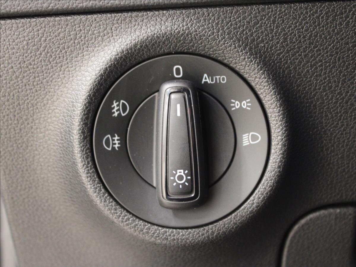 Škoda Karoq SUV / Terénní 1,5 l 110 kw