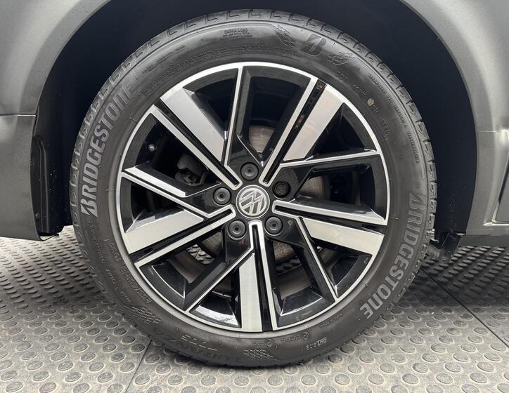 Volkswagen Multivan 43