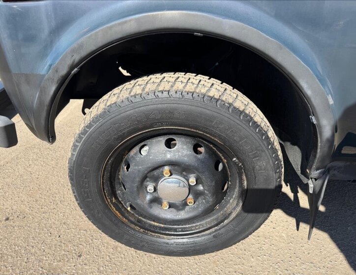 Lada Niva SUV 1,7 l 61 kw