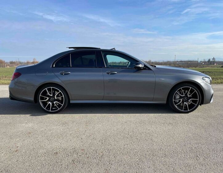 Mercedes-Benz Třídy E 6