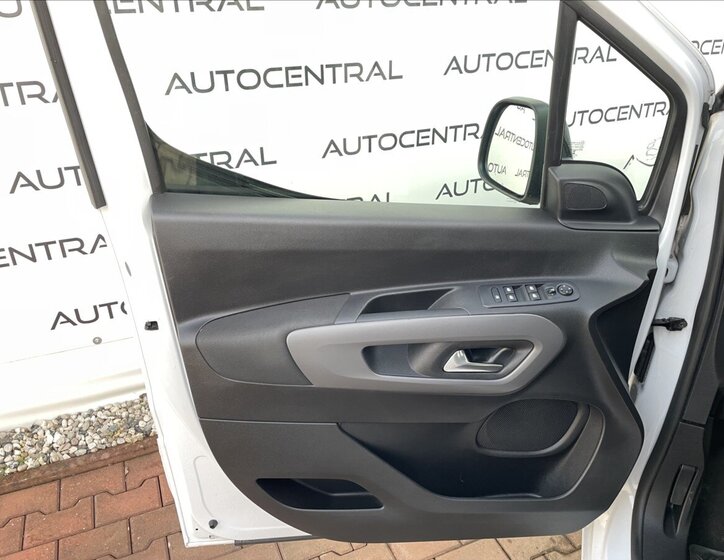 Toyota ProAce City Verso MPV 1,2 l 81 kw