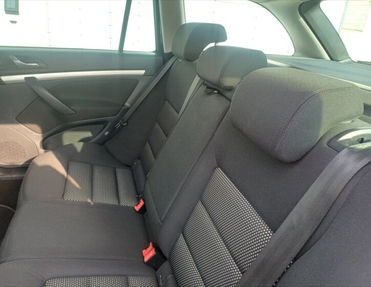 Škoda Octavia Kombi 2,0 l 103 kw