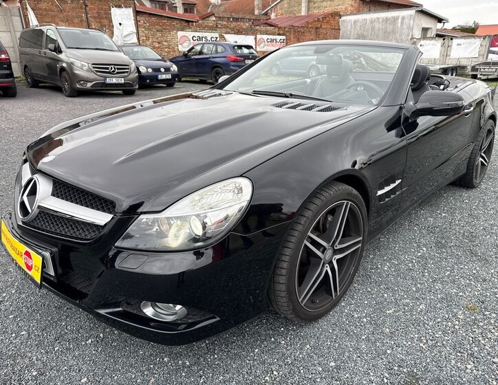 Mercedes-Benz SL 25