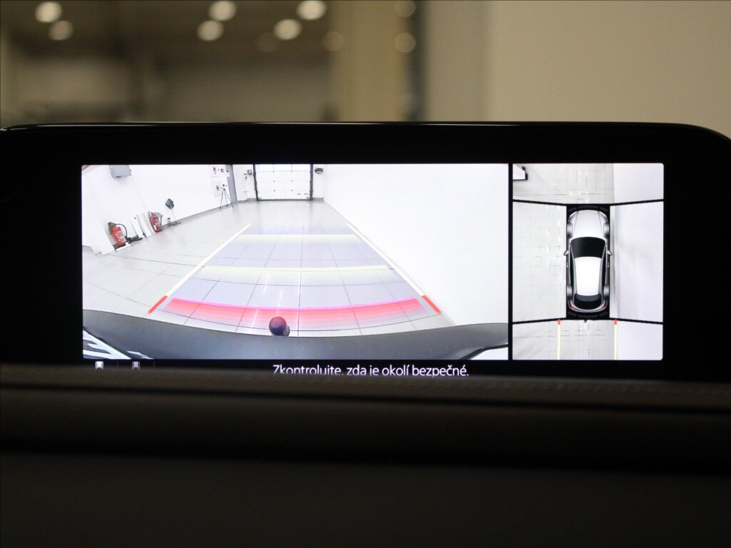 Mazda CX-30 SUV / Terénní 2,0 l 132 kw