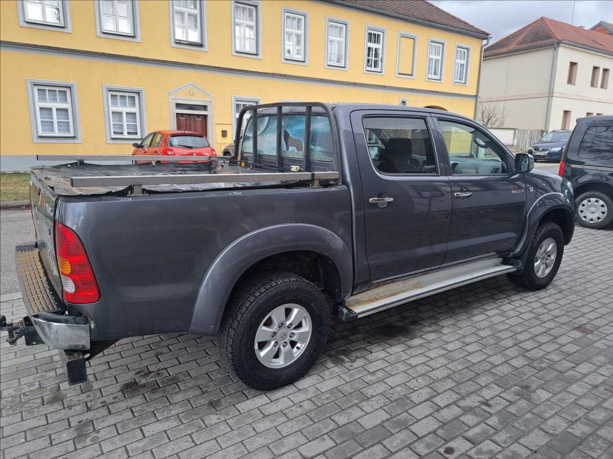 Toyota Hilux Pick-up 2,5 l 106 kw