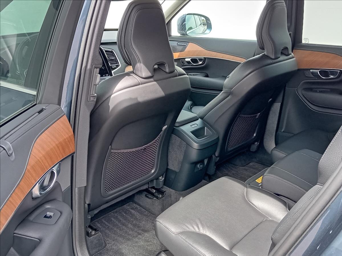 Volvo XC90 SUV / Terénní 2,0 l 173 kw
