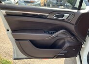 Porsche Cayenne 14