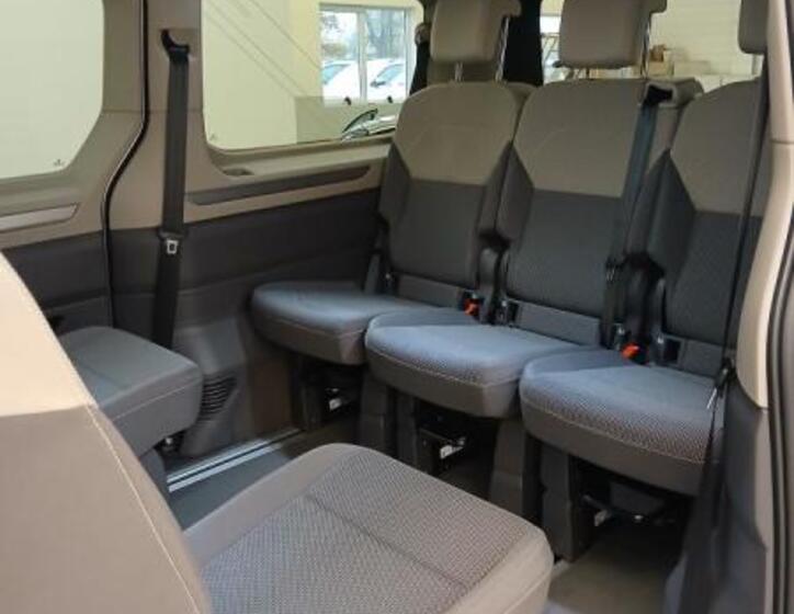 Volkswagen Multivan 15