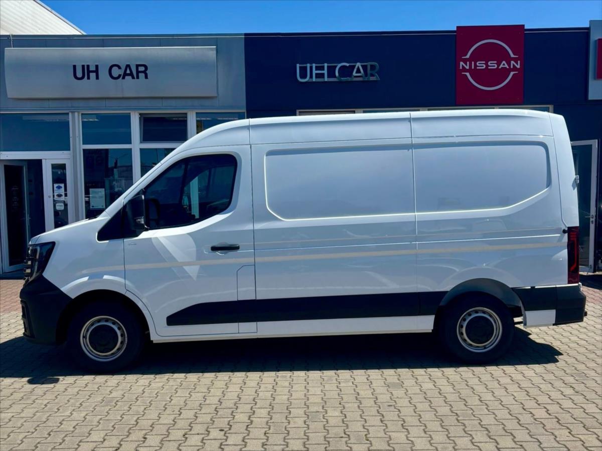 Nissan Interstar