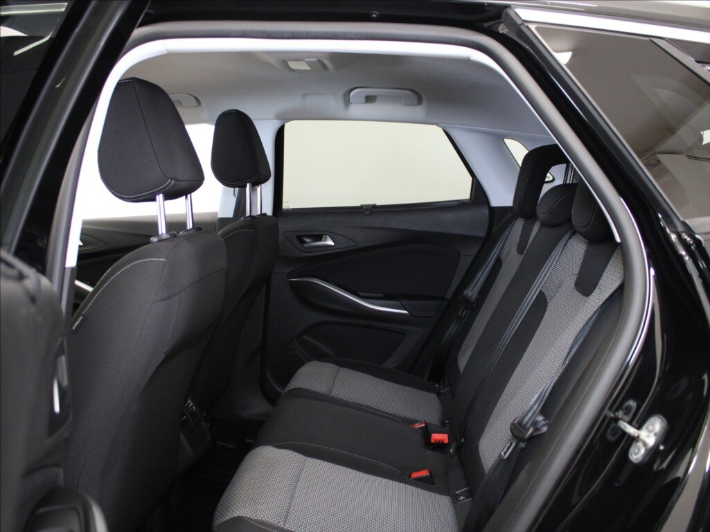 Opel Grandland X SUV / Terénní 1,2 l 96 kw