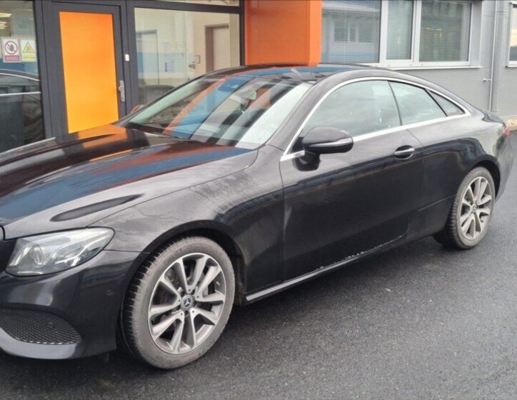 Mercedes-Benz Třídy E Kupé 2,0 l 143 kw