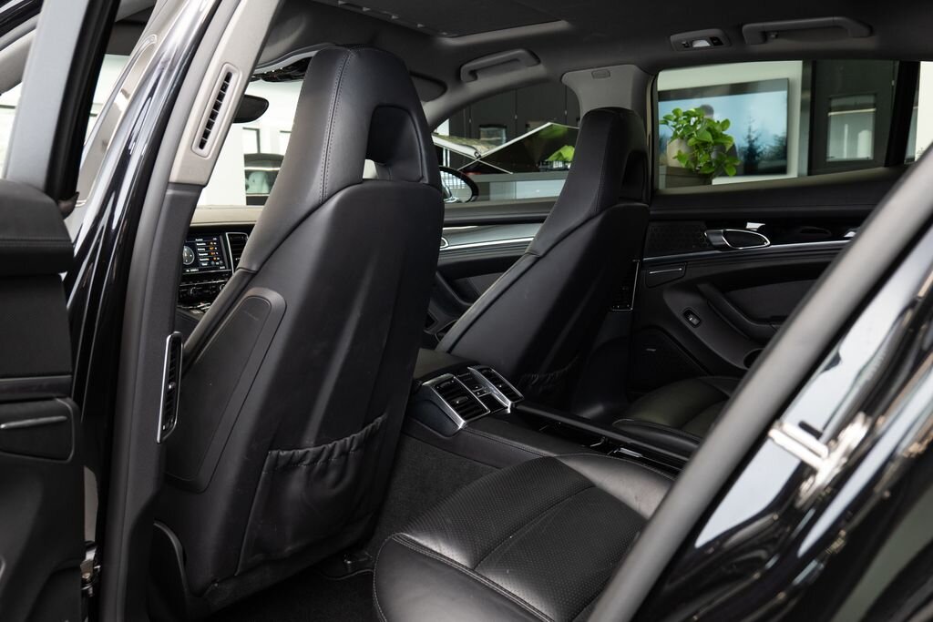 Porsche Panamera Sedan 4,8 l 294 kw