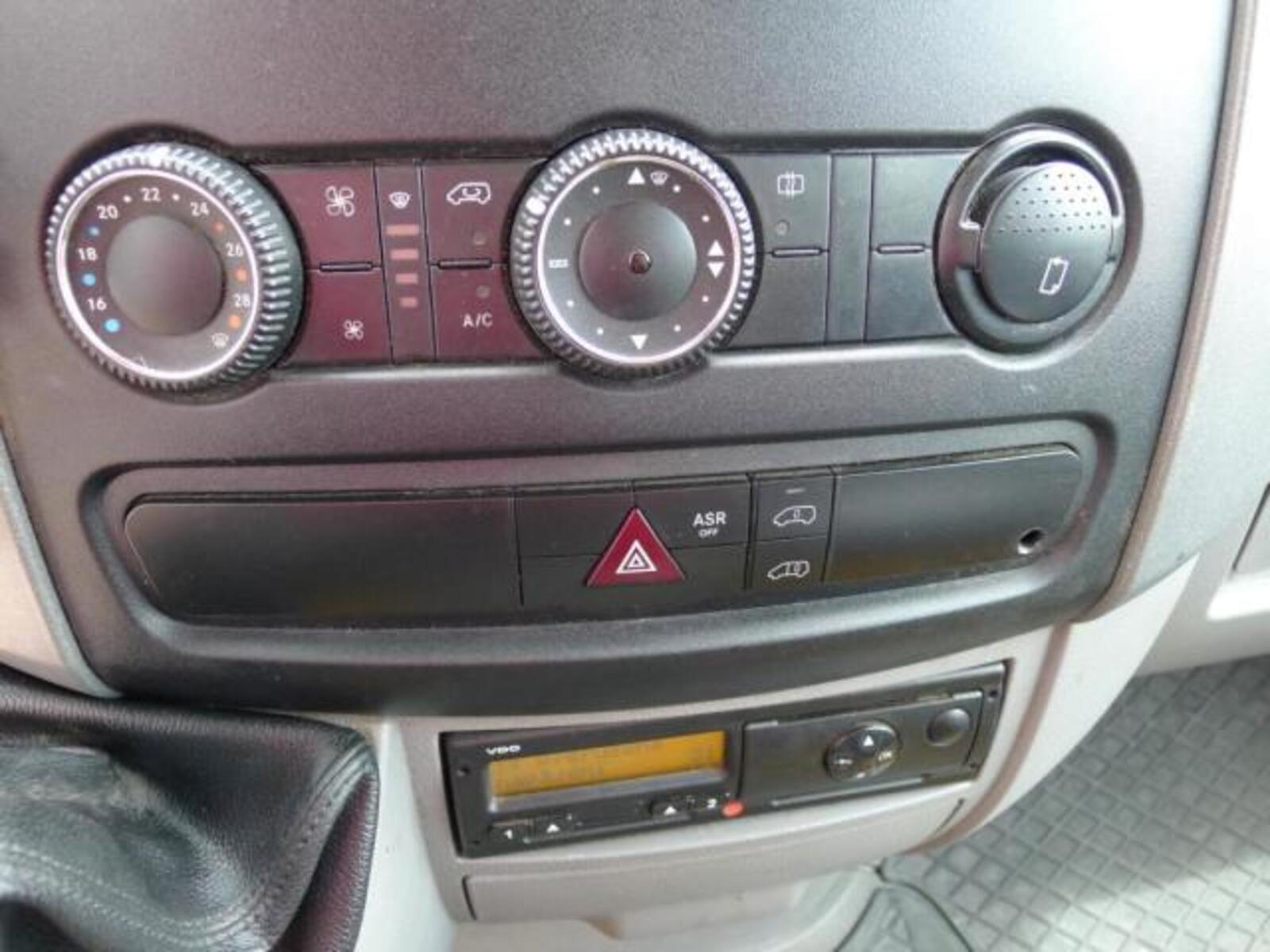 Mercedes-Benz Sprinter 16