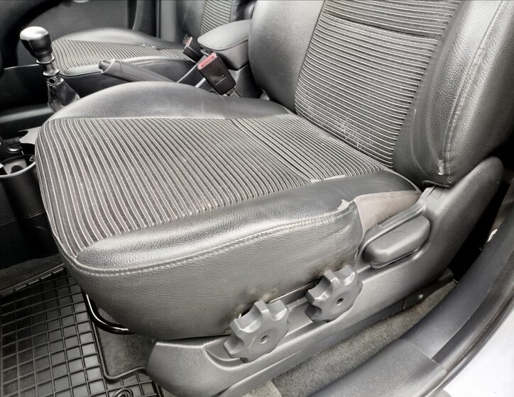 KIA Sportage SUV / Terénní 2,0 l 103 kw