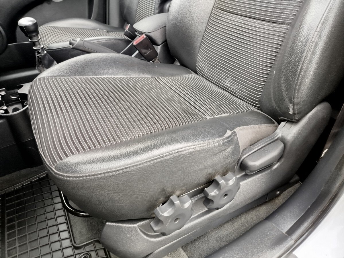 KIA Sportage SUV / Terénní 2,0 l 103 kw