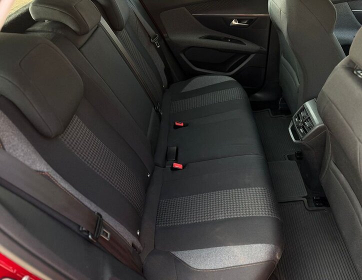 Peugeot 3008 SUV / Terénní 1,2 l 96 kw