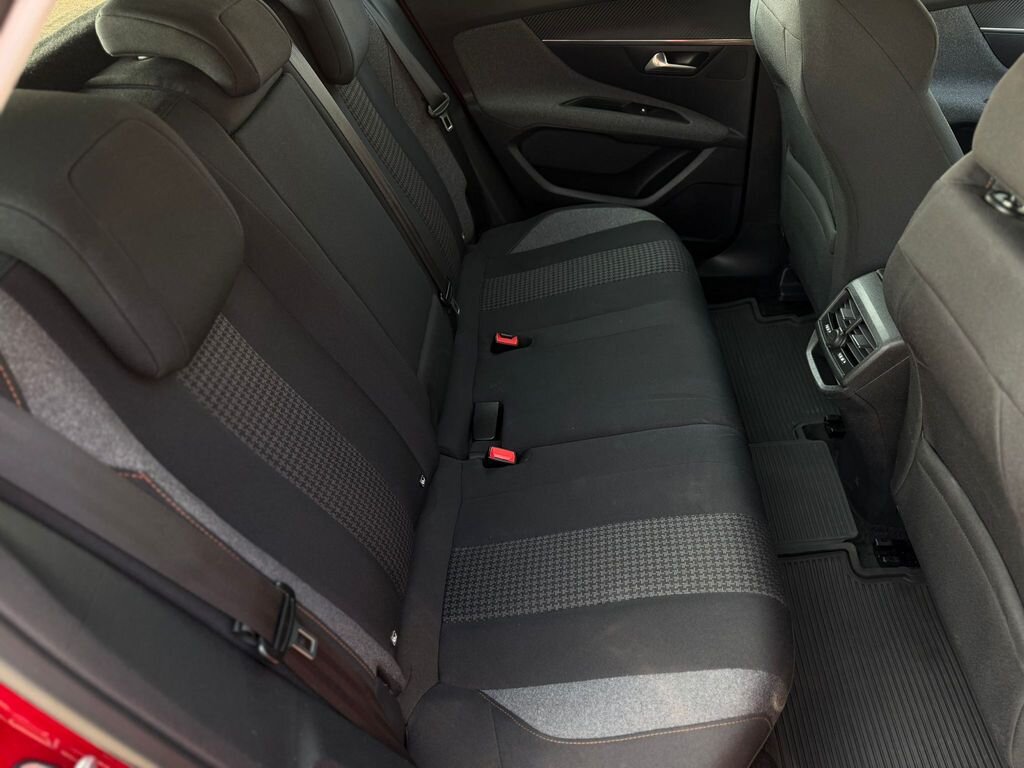 Peugeot 3008 SUV / Terénní 1,2 l 96 kw