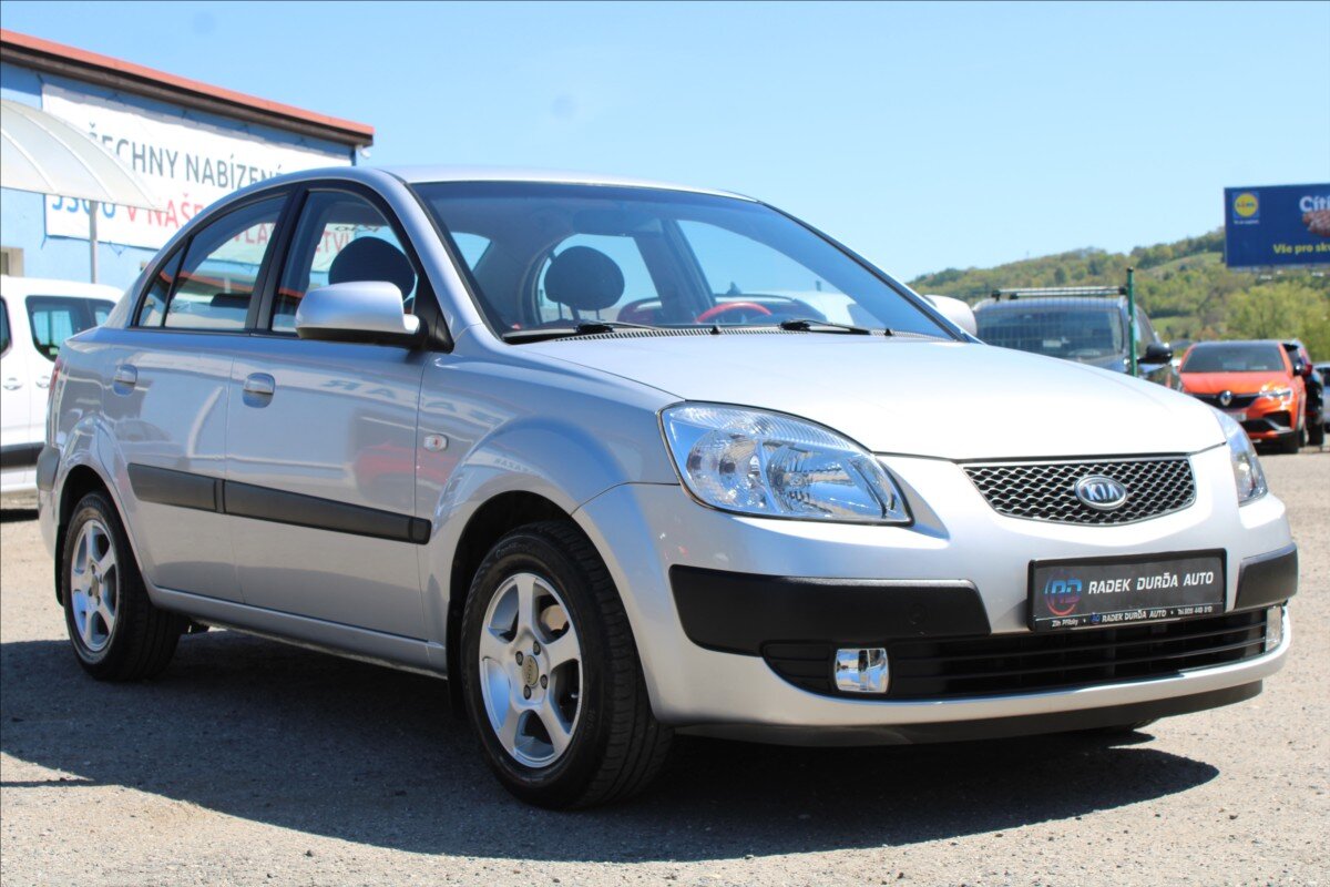 KIA Rio Sedan / Limuzína 1,4 l 71 kw