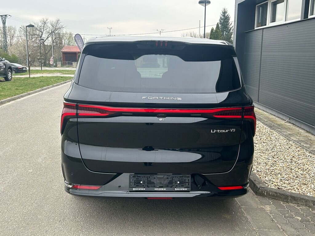 Dongfeng Ostatní MPV 1,5 l 255 kw