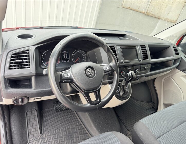 Volkswagen Transporter Skříň 2,0 l 110 kw
