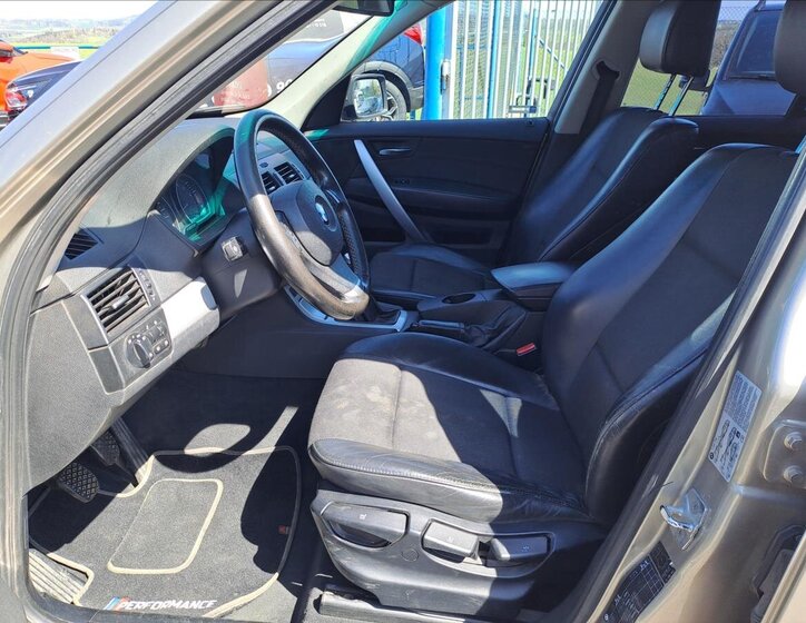 BMW X3 SUV / Terénní 2,0 l 110 kw