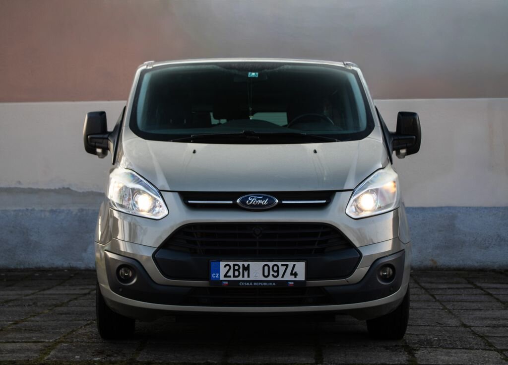 Ford Transit Custom VAN / Minibus 2,2 l 114 kw