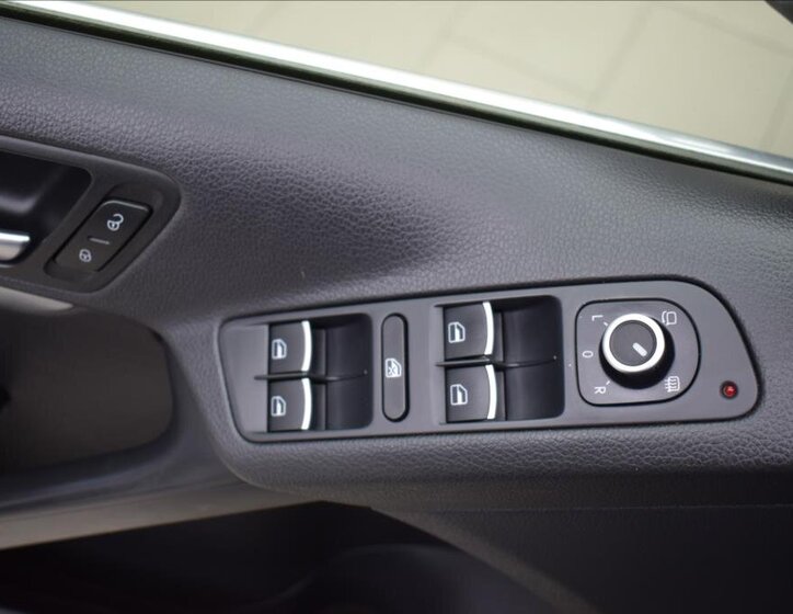 Volkswagen Tiguan SUV 2,0 l 103 kw