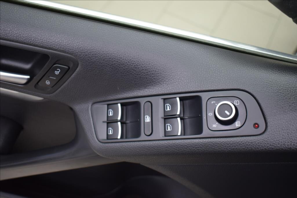 Volkswagen Tiguan SUV 2,0 l 103 kw