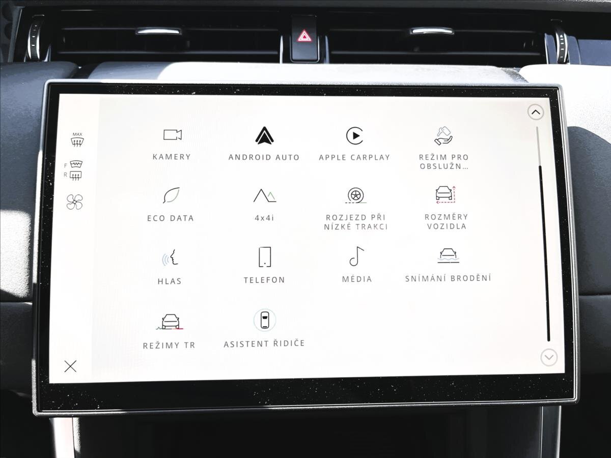 Land Rover Discovery Sport SUV / Terénní 2,0 l 120 kw