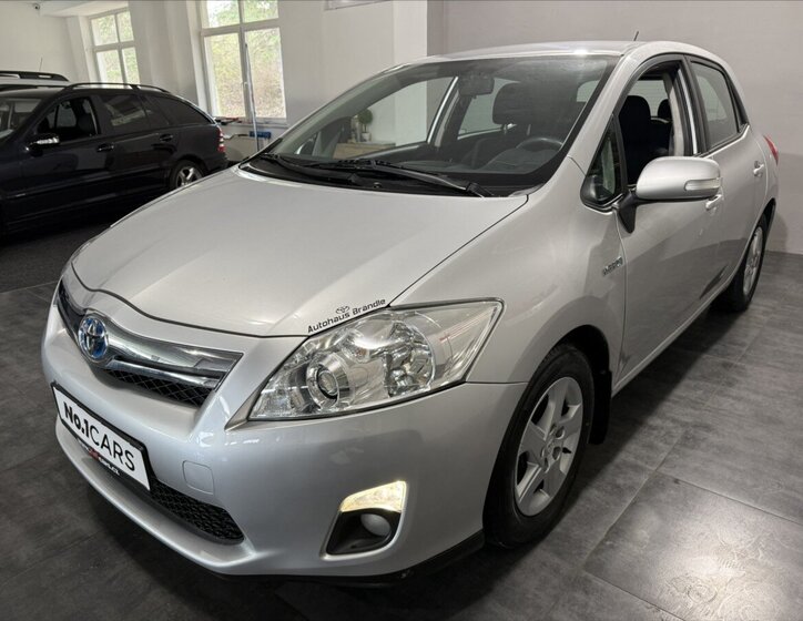 Toyota Auris Hatchback 1,8 l 73 kw