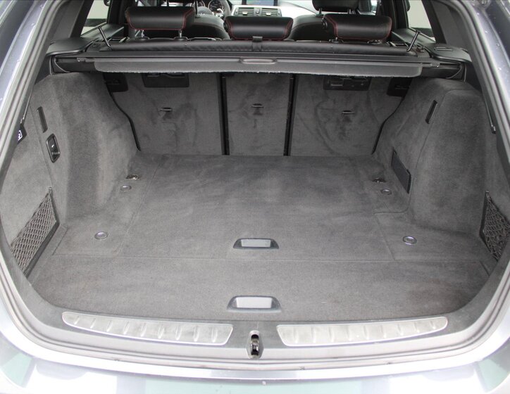 BMW Řada 3 Kombi 3,0 l 190 kw