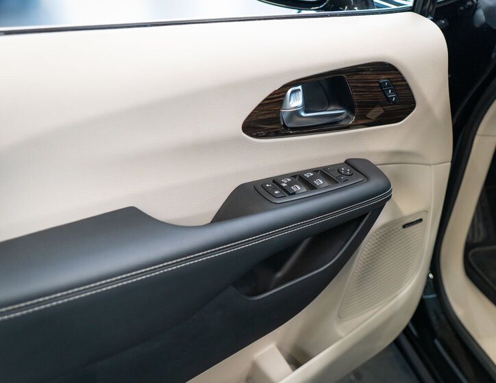 Chrysler Pacifica MPV 3,6 l 221 kw