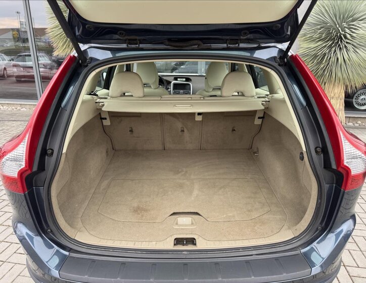 Volvo XC60 Kombi 2,4 l 129 kw