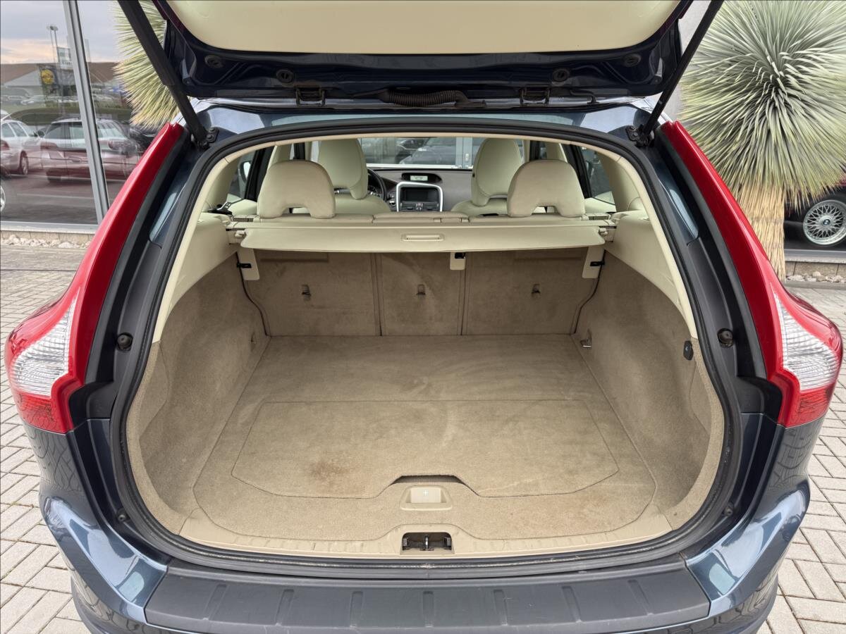 Volvo XC60 Kombi 2,4 l 129 kw